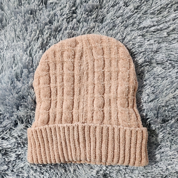 Britt's Knits Blush Pink Beyond Soft Chenille Sherpa Lined Hat - Picture 6 of 8